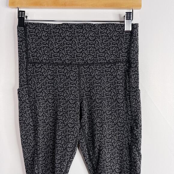 Athleta Small Black Gray Ultimate Stash Pocket Textured 7/8 Tight Static Print - Picture 3 of 12